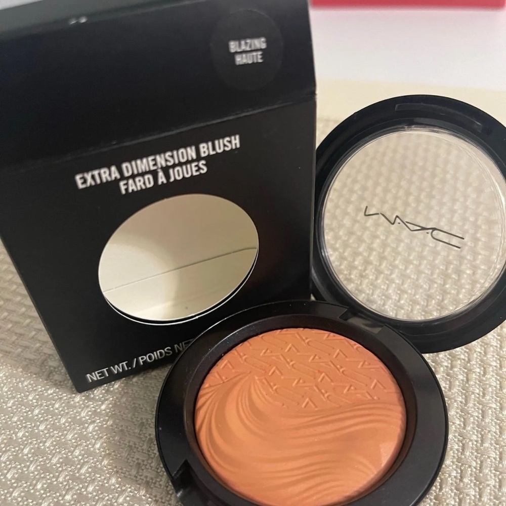 MAC Cosmetics Extra Dimension Blush - Blazing Haute
